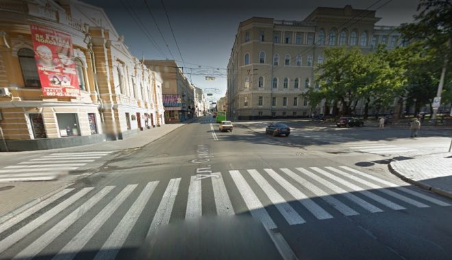 Перекресток возле ТЦ "Ave Plaza". Скриншот Google Maps