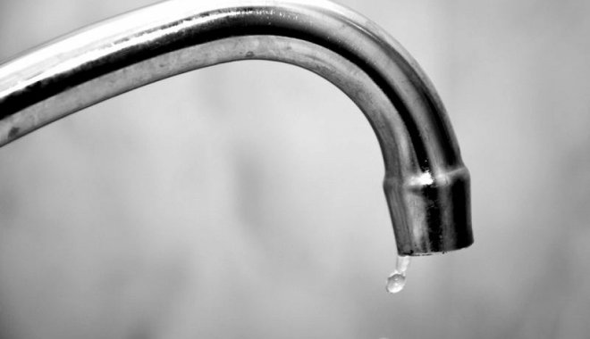 Коммунальщики обещают дать воду вечером. Фото: Взгляд