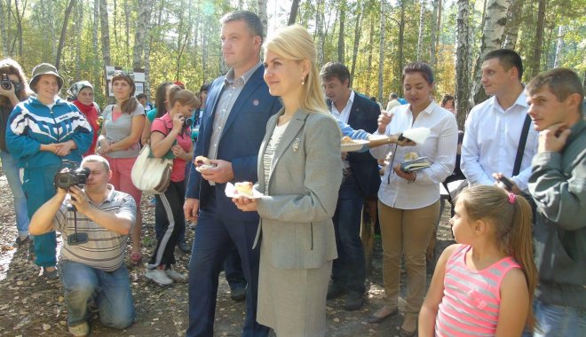 Александр Марчук рядом с тогда еще заместителем губернатора Юлией Светличной. Фото: ХОГА