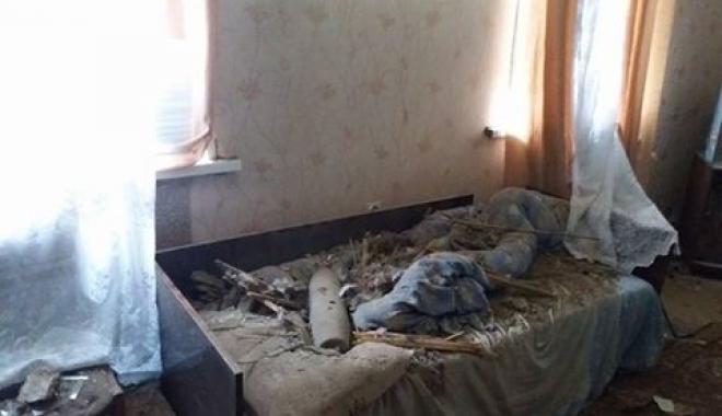Боеприпасы залетают даже к людям в дома. Фото: соцсети