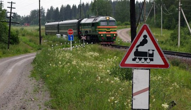 Поезд сбил женщину. Фото: Comments.ua