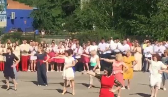 Скриншот из видео Натальи Осадчей