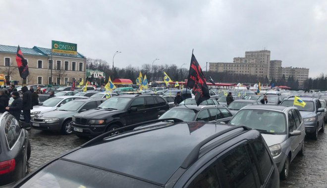 В акции приняли участие около 250 машин. Фото: Харьков 1654