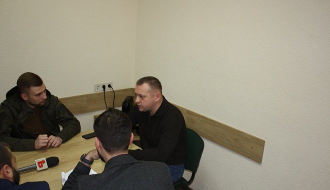 Руденко и активисты. Фото: NewsRoom