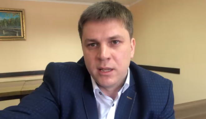 Лесик в Шевченковском отделе полиции. Кадр из видео