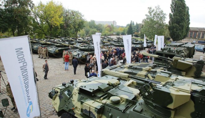Военные получили 21 единицу техники. Фото: ХОГА