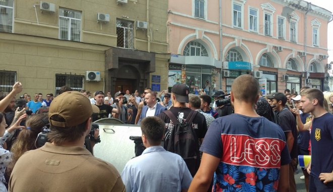 Руденко бросили в бак. Фото: NewsRoom