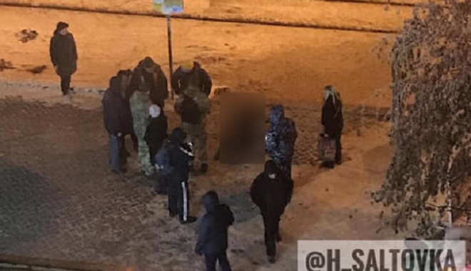 Возле метро нашли тело мужчины. Фото: ХС